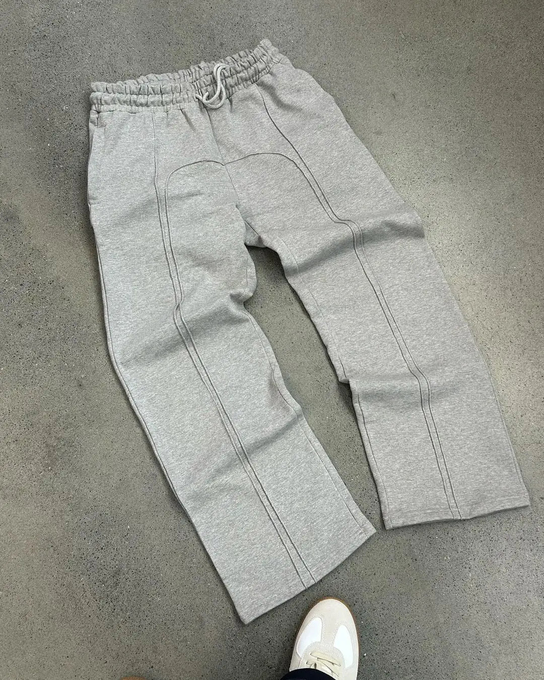 Navarita | Retro-Stitched Loose Fit Sweatpants
