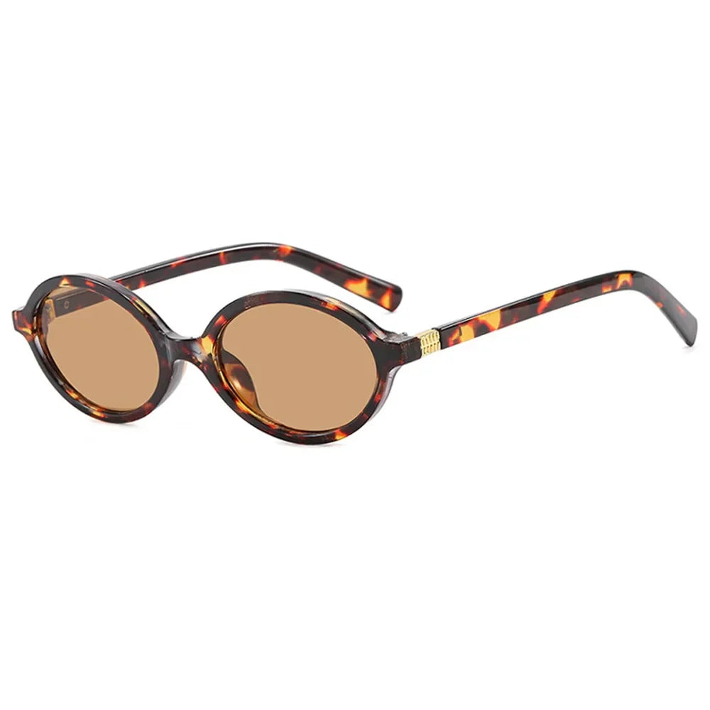 Navarita | Vintage Oval Gradient Sunglasses