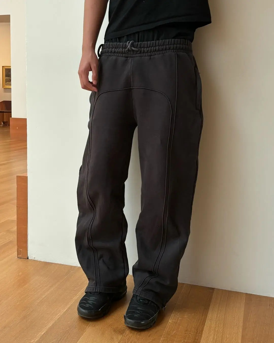 Navarita | Retro-Stitched Loose Fit Sweatpants