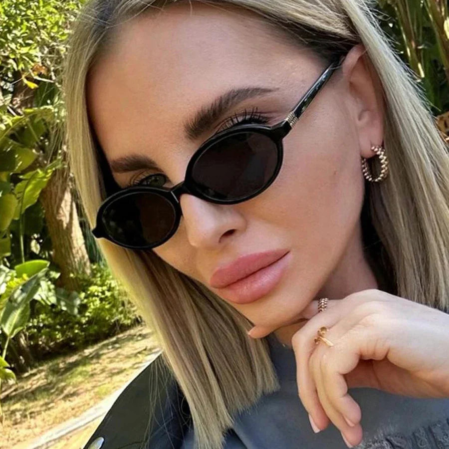 Navarita | Vintage Oval Gradient Sunglasses