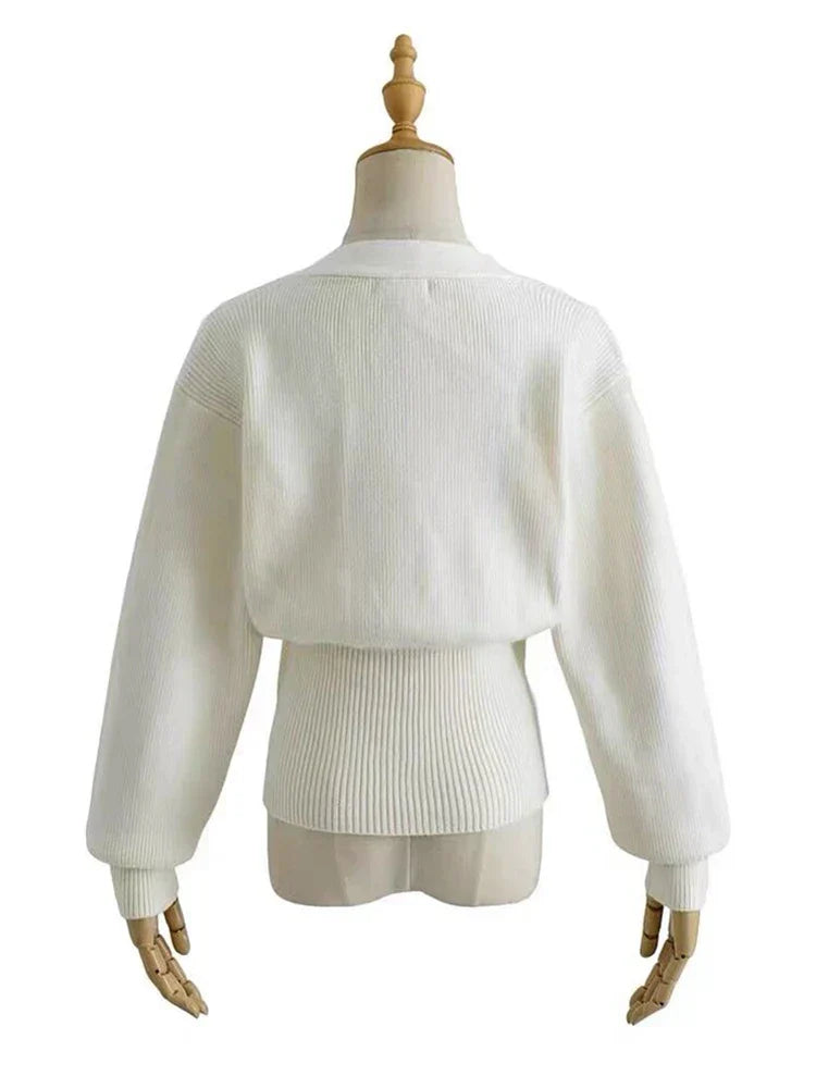 Navarita | Soft V-Neck Buttoned Knit Cardigan