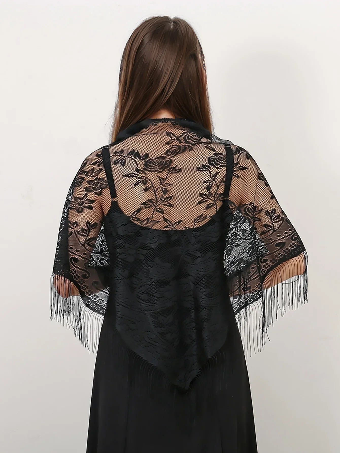 Navarita | White Lace Embroidered Shawl with Tassel Edges