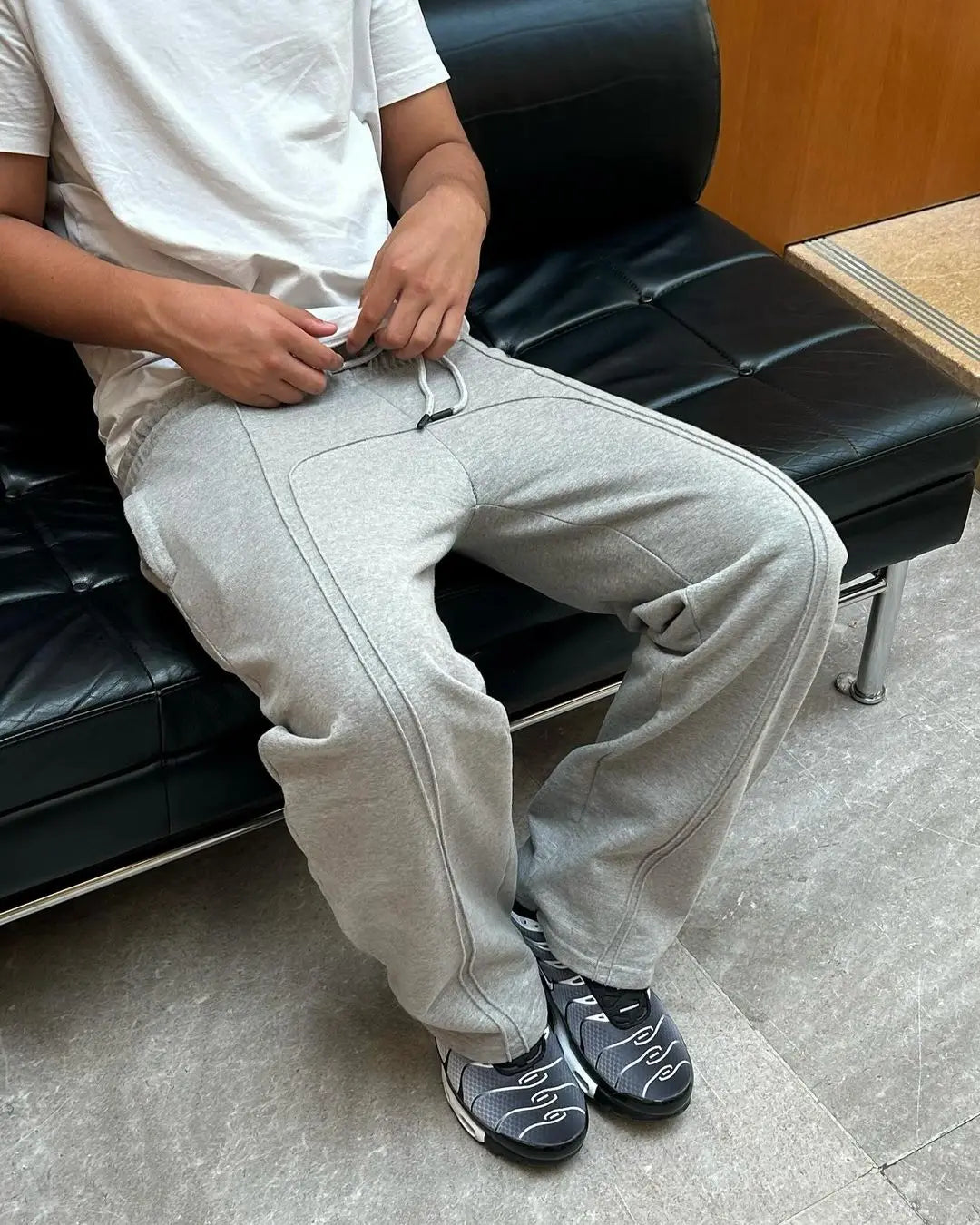 Navarita | Retro-Stitched Loose Fit Sweatpants