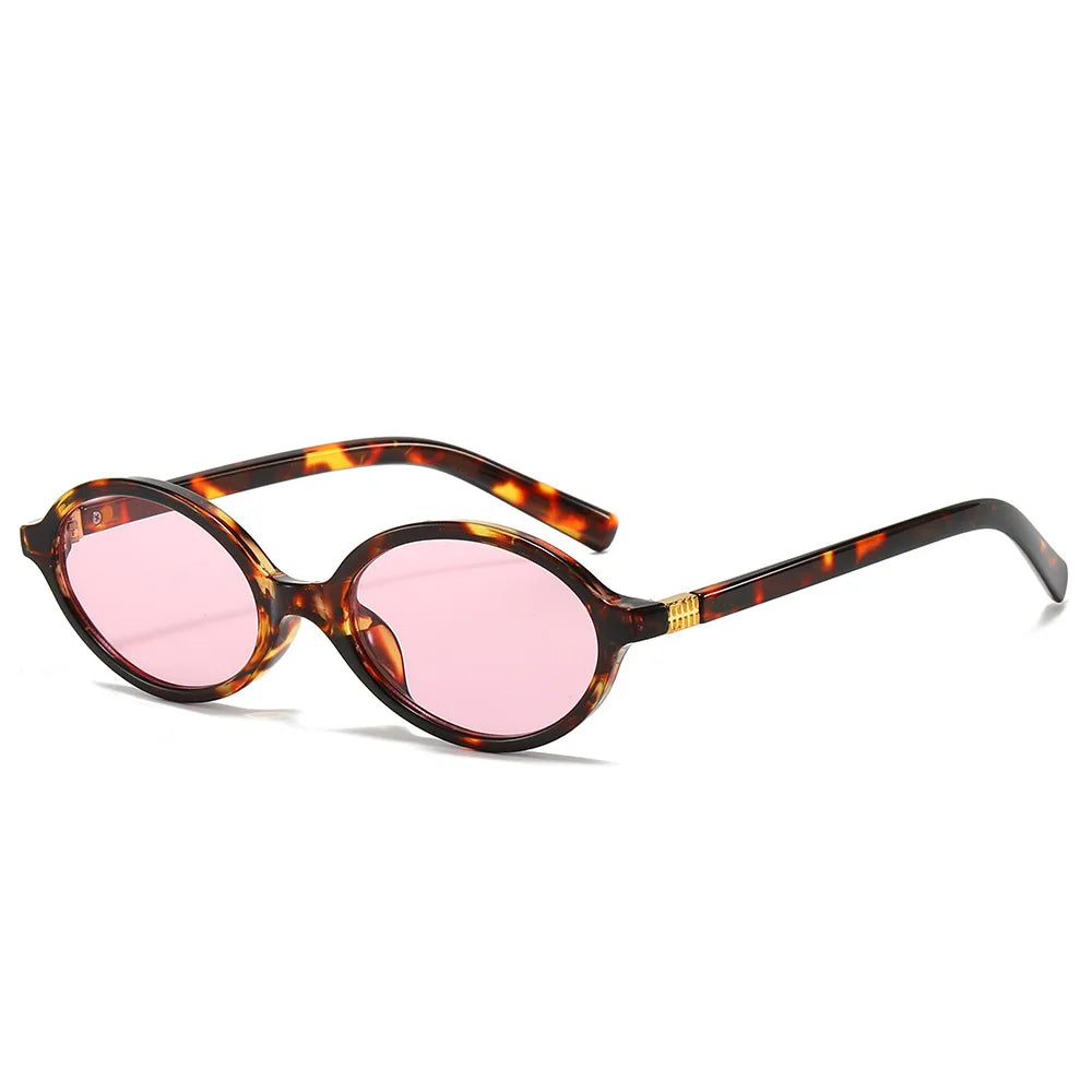 Navarita | Vintage Oval Gradient Sunglasses