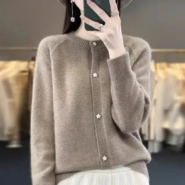 Navarita | Slim Knit Cardigan with Star Buttons