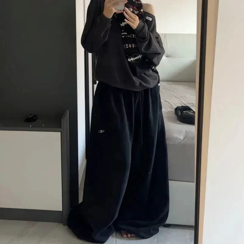 Navarita | Oversize Drawstring Cotton Joggers – Black