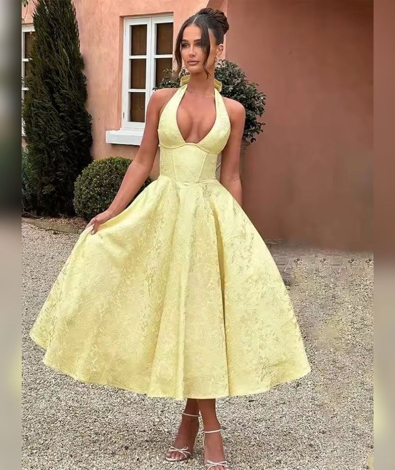 Vestido halter con vuelo – Isadora