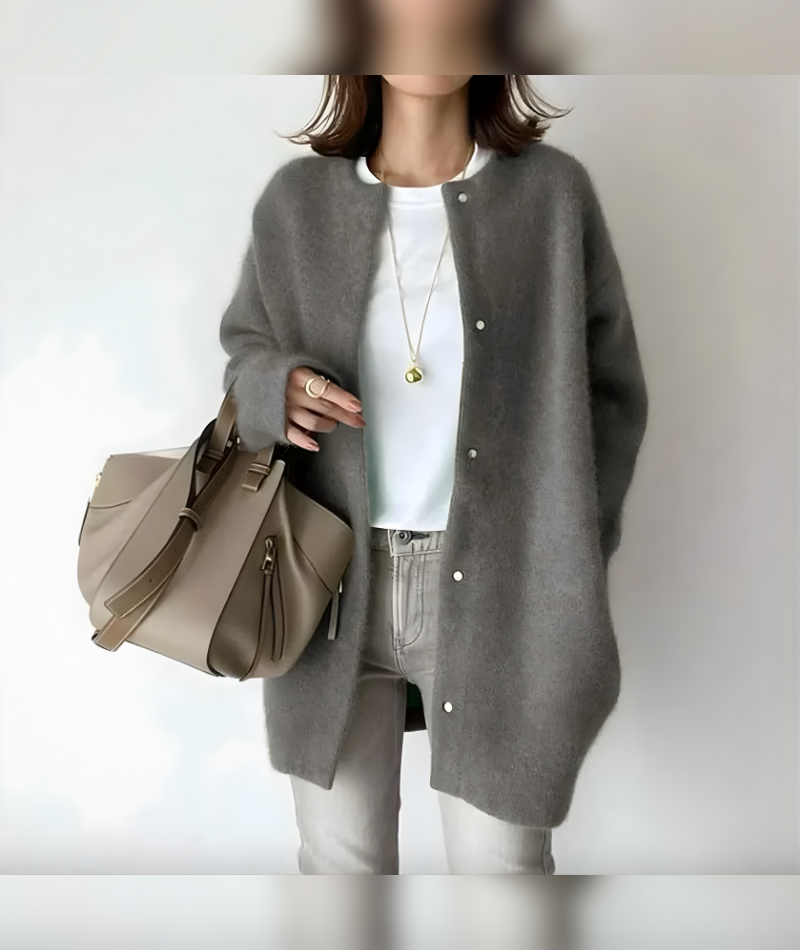 Cárdigan largo de punto suave con botones – Amara