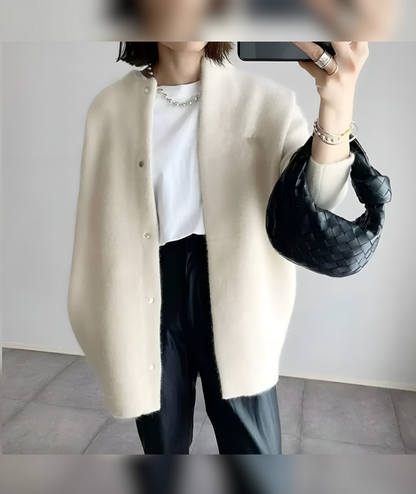 Cárdigan largo de punto suave con botones – Amara