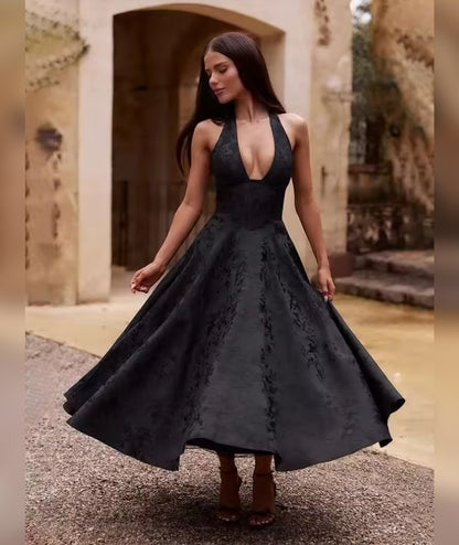 Vestido halter con vuelo – Isadora