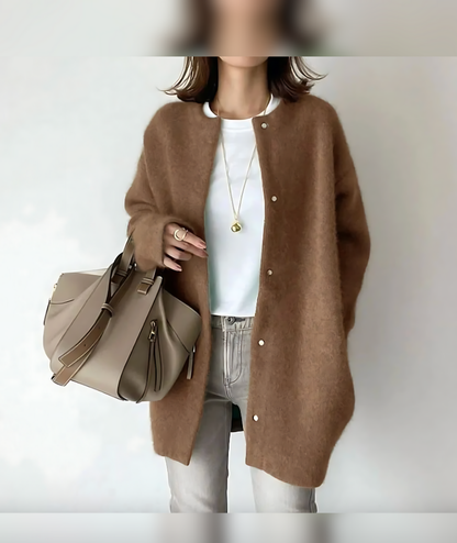 Cárdigan largo de punto suave con botones – Amara