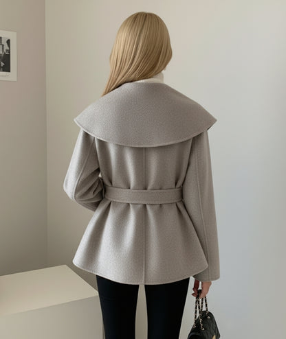 Abrigo urbano oversize de lana con cinturón – Kaelyn