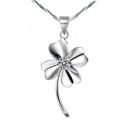Navarita | Silver Clover Necklace