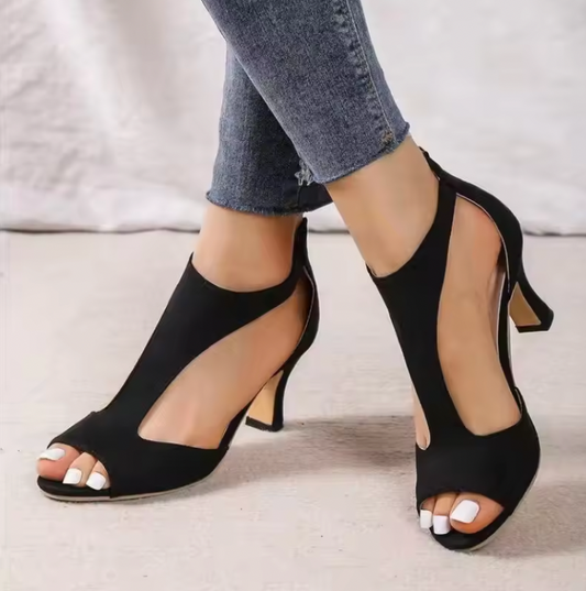 NAVARITA | Sandalias Abiertas de Tacón Delgado con Diseño Clásico